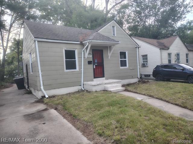 19749 Glastonbury Road Property Photo 3