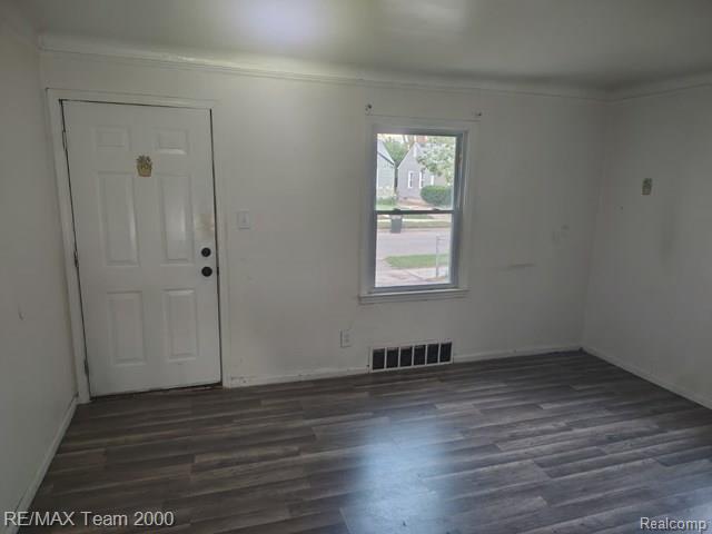 19749 Glastonbury Road Property Photo 6