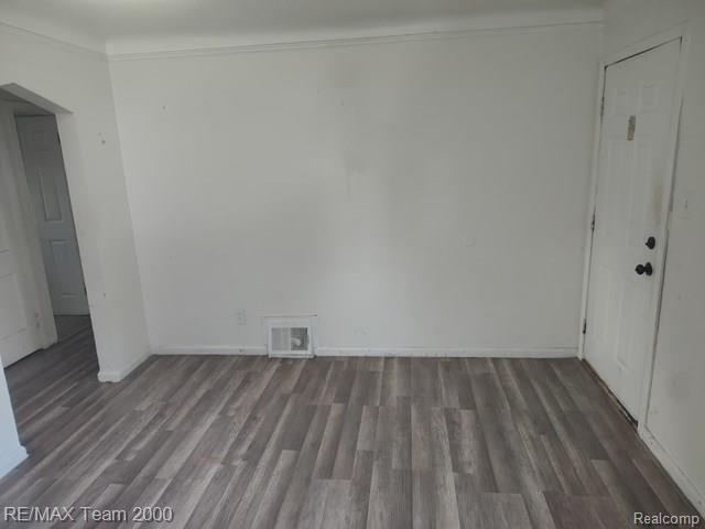 19749 Glastonbury Road Property Photo 7