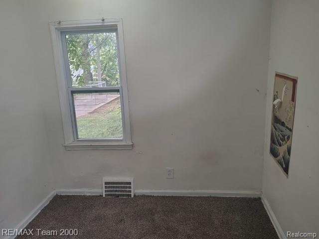 19749 Glastonbury Road Property Photo 12