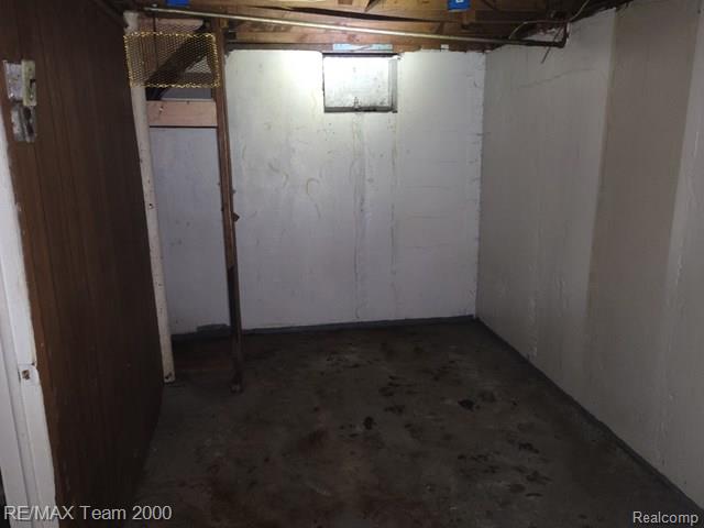 19749 Glastonbury Road Property Photo 16