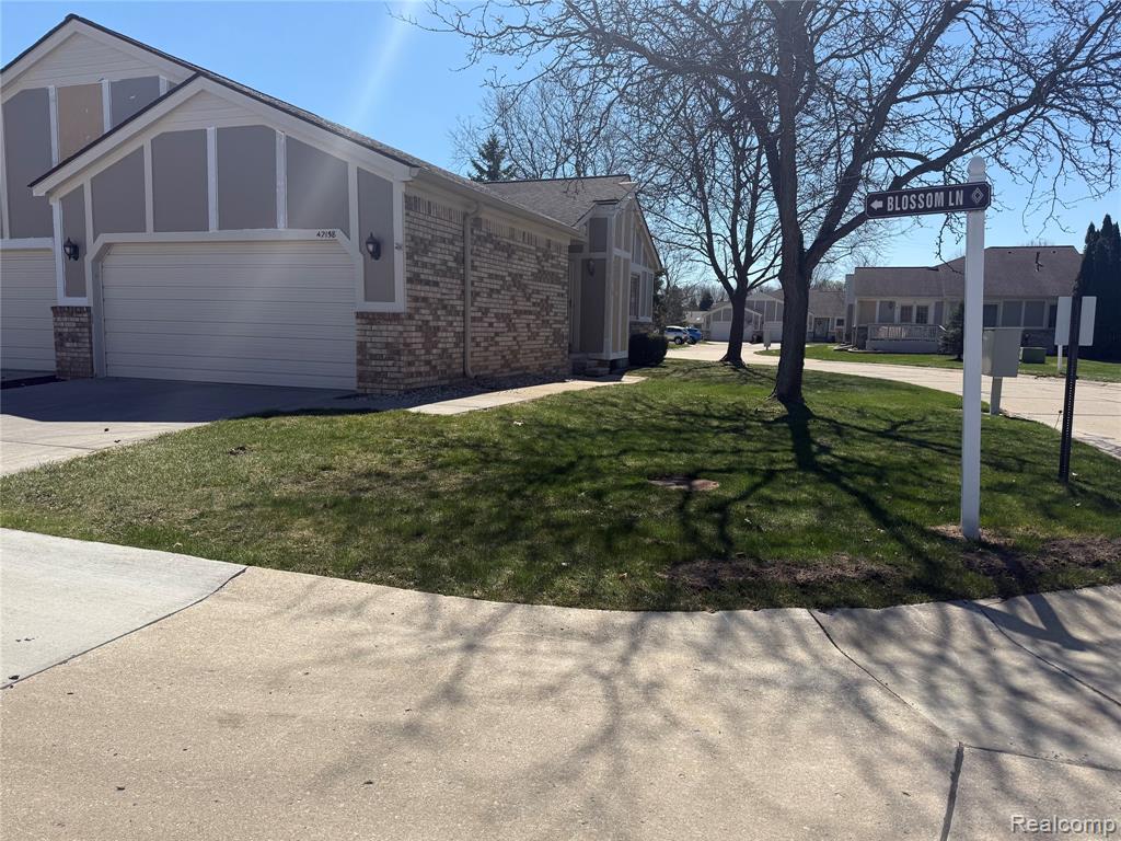 42158 Blossom Lane