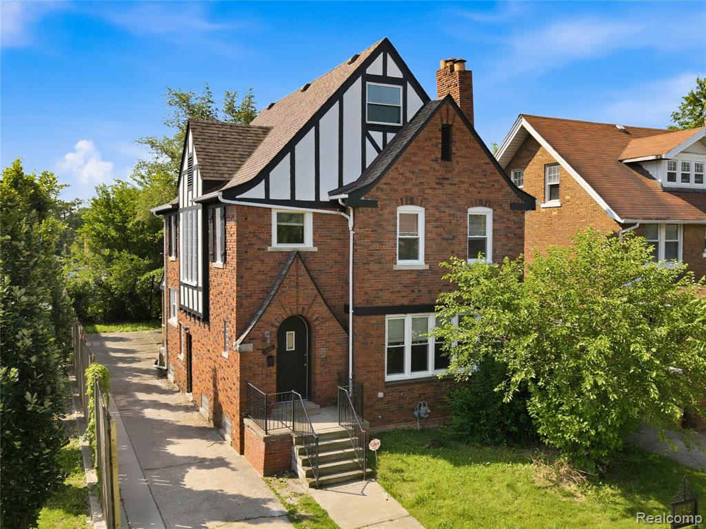 1945 Atkinson Street Property Photo 1