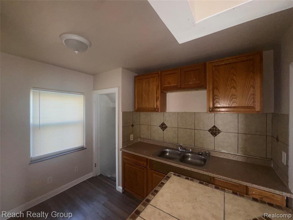 5546 Lodewyck Street Property Photo 5