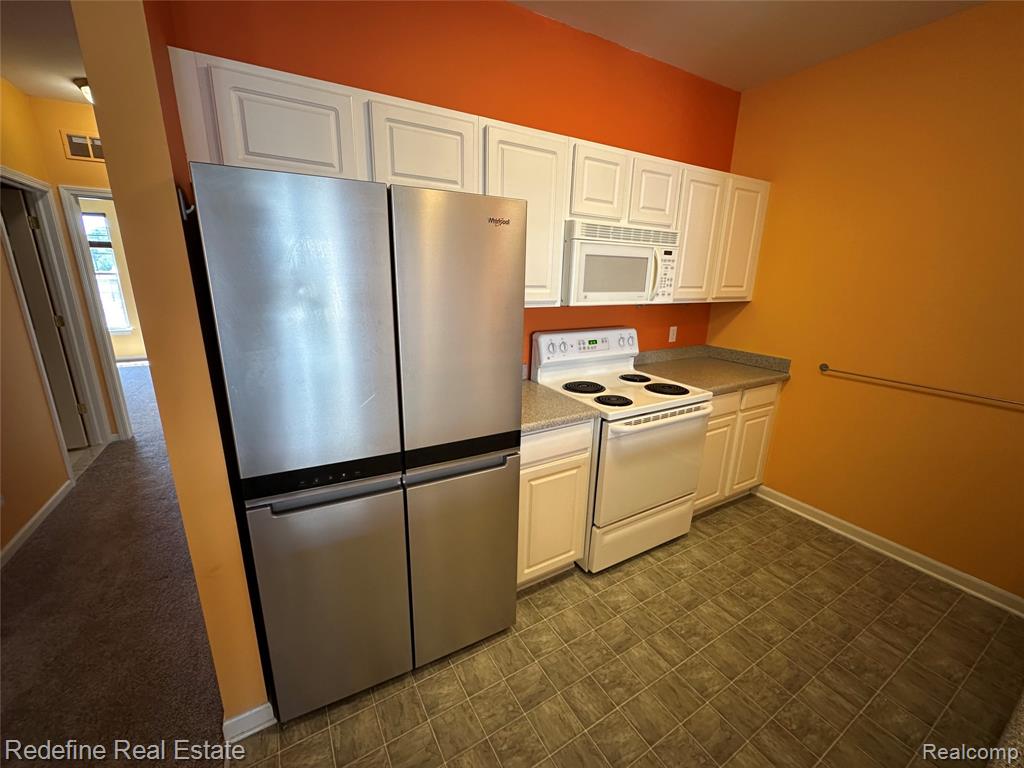 1155 Alameda Boulevard Property Photo 6
