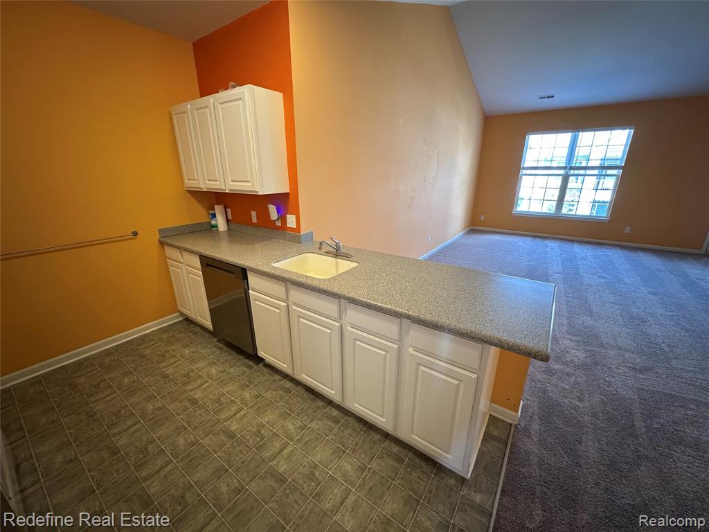 1155 Alameda Boulevard Property Photo 7