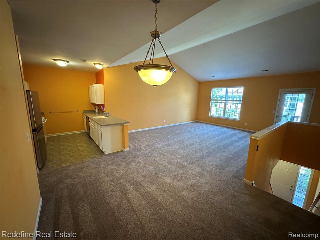 1155 Alameda Boulevard Property Photo 8