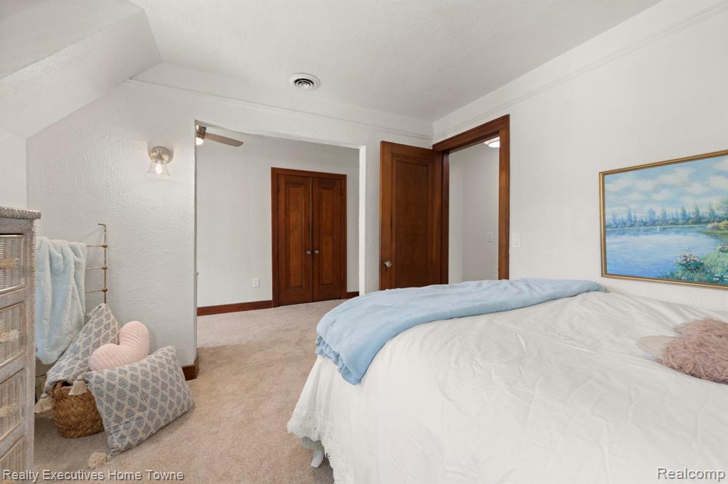 8308 Lakeshore Property Photo 60