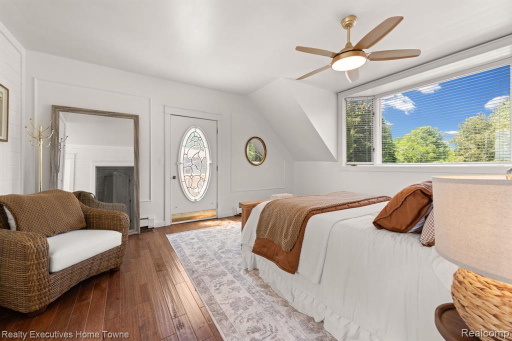 8308 Lakeshore Property Photo 61
