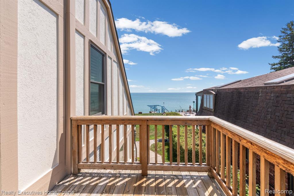 8308 Lakeshore Property Photo 64