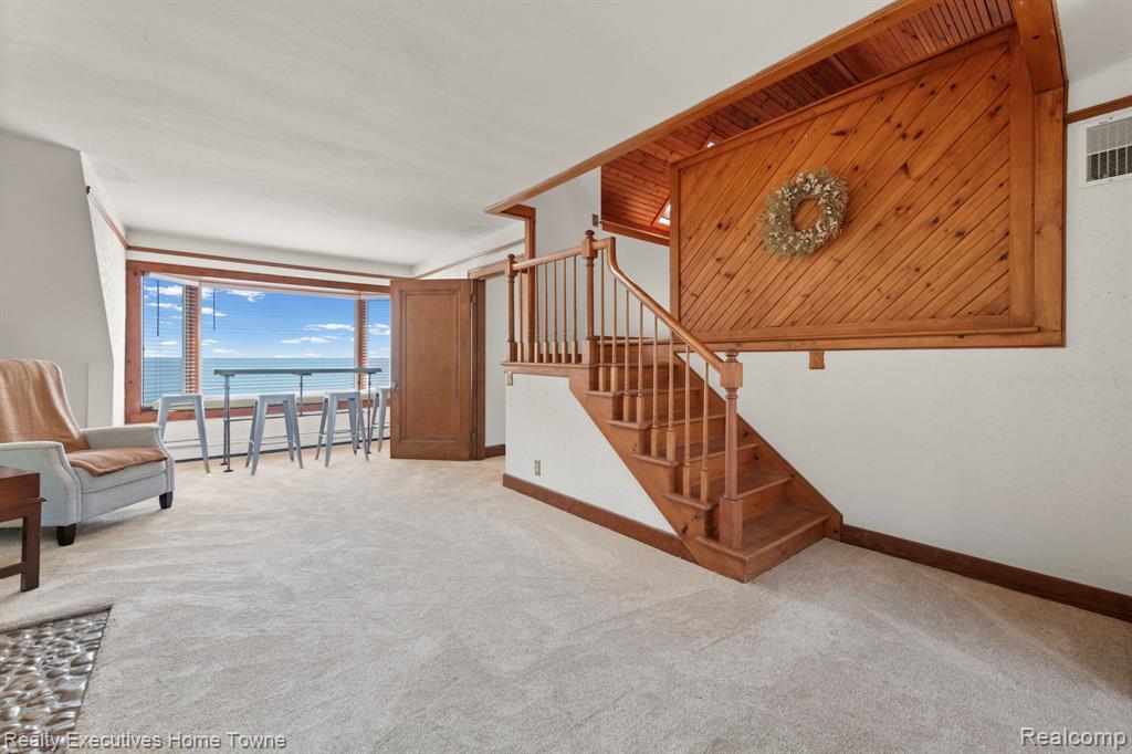 8308 Lakeshore Property Photo 68
