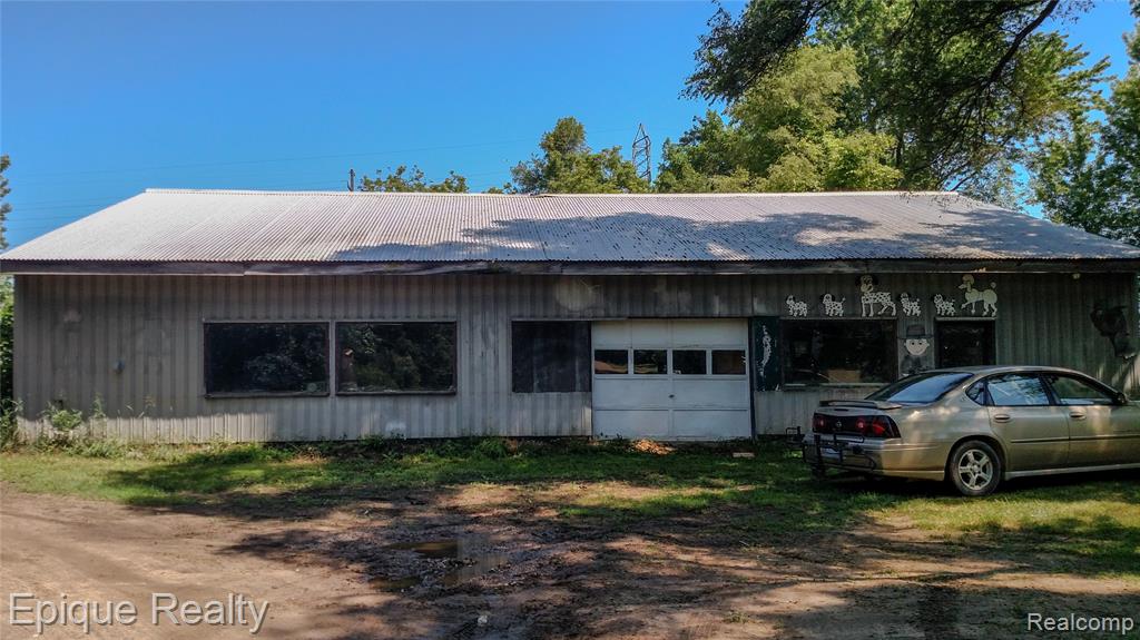 300 W Dewey Road Property Photo 9