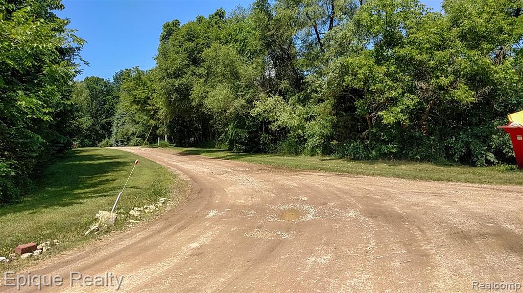 300 W Dewey Road Property Photo 12