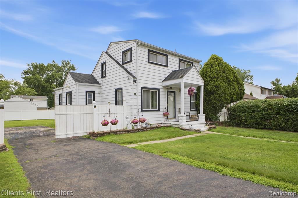 15182 Cooper Street Property Photo 2