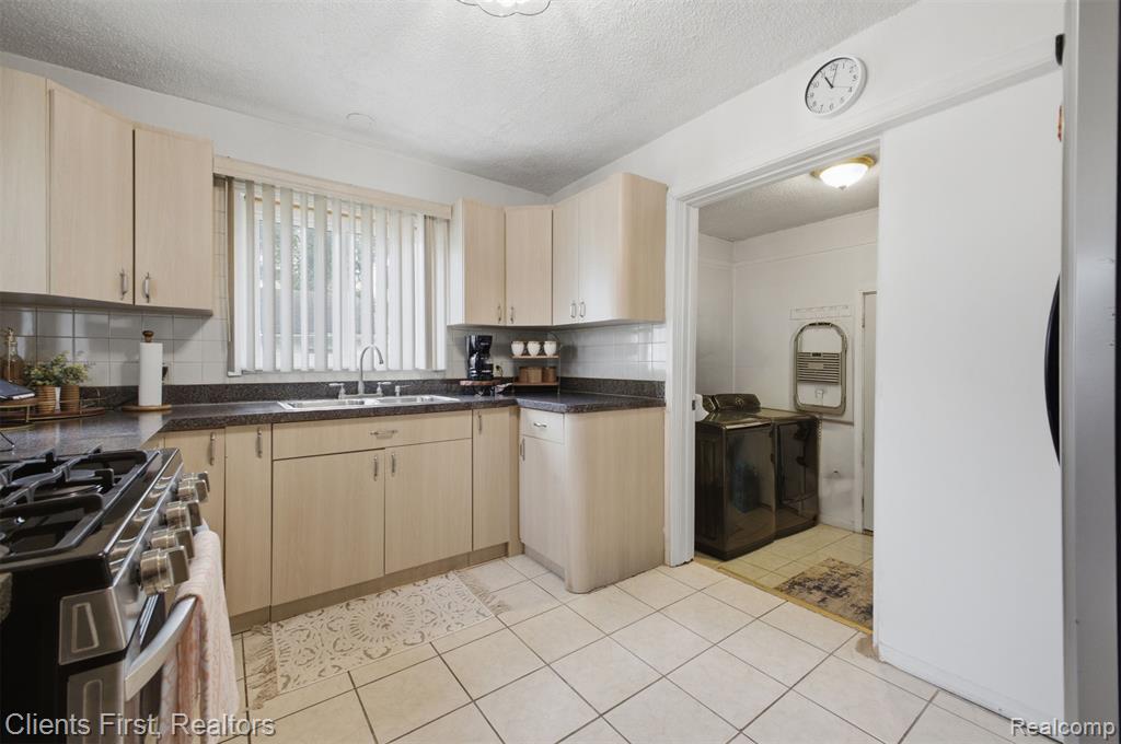 15182 Cooper Street Property Photo 16