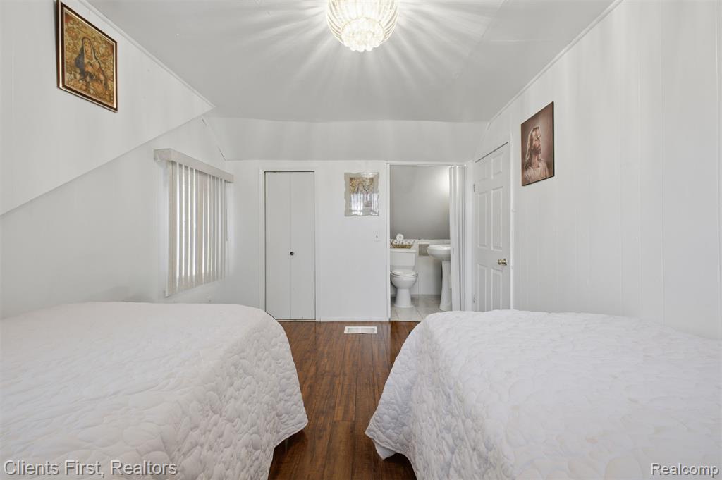 15182 Cooper Street Property Photo 32