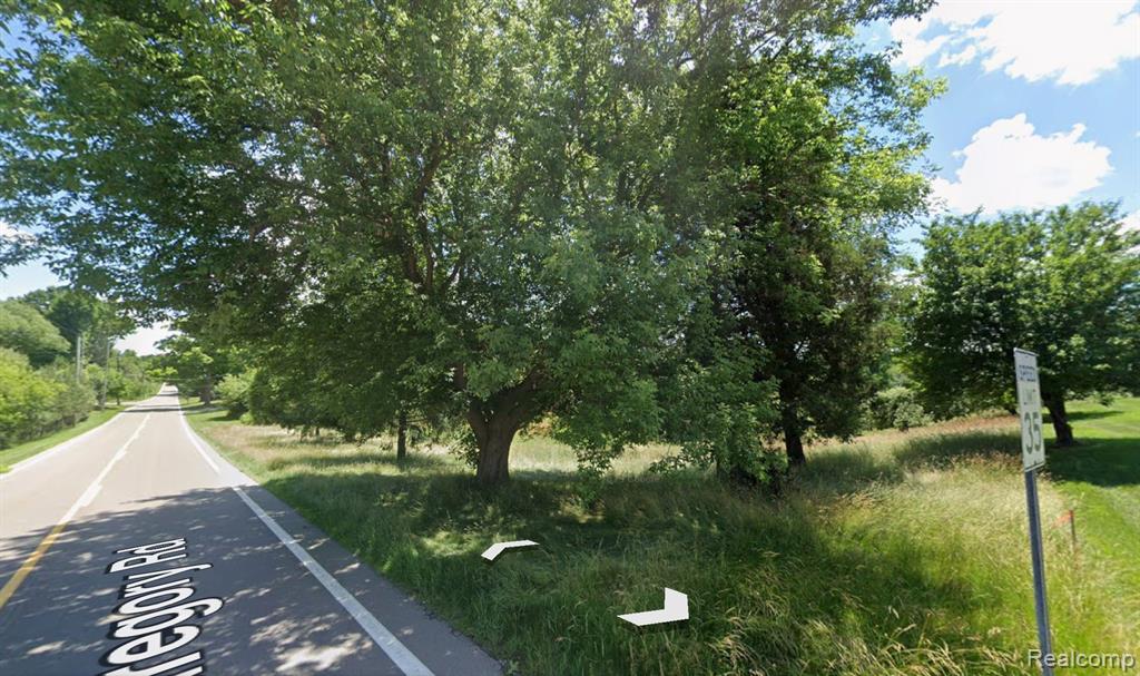 4175 Gregory Road Property Photo 2