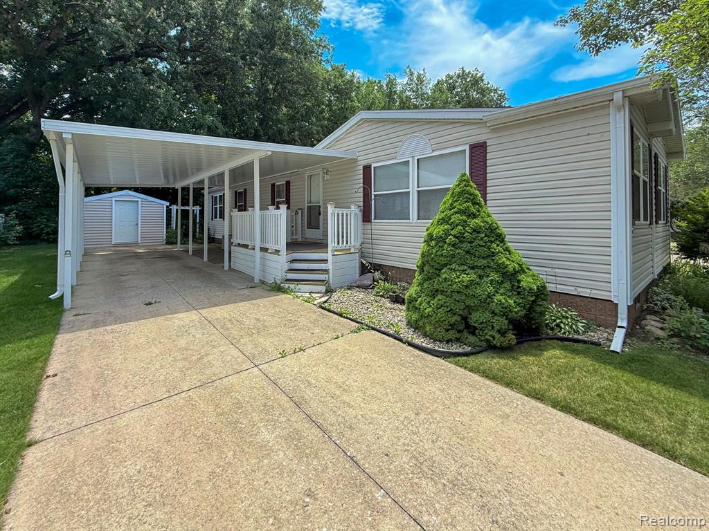 416 Raisin River Drive Property Photo 1
