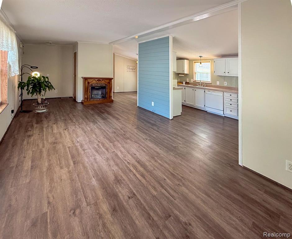 416 Raisin River Drive Property Photo 3