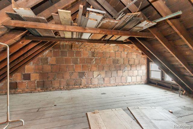1933 11th Street Property Photo 9