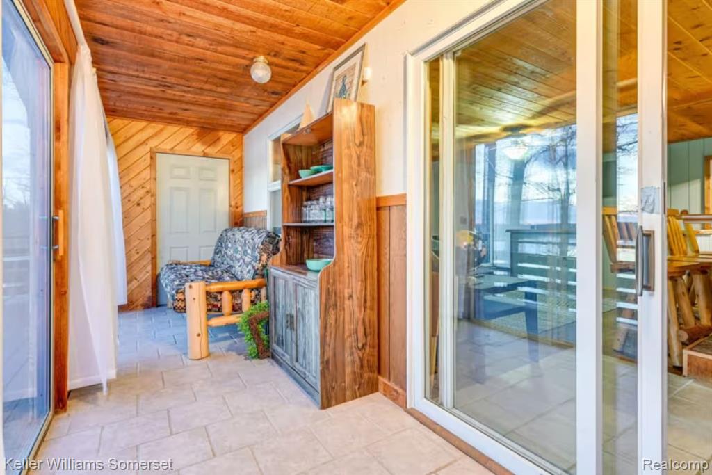 6301 Rock Road Property Photo 7