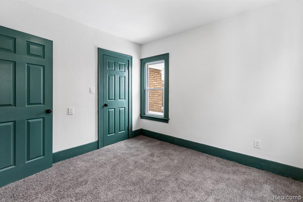 4767 Sturtevant Street Property Photo 26