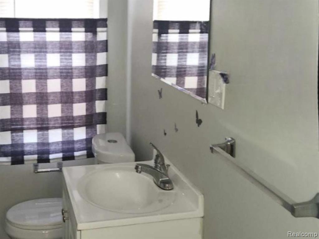 11776 Rossiter Street Property Photo 3