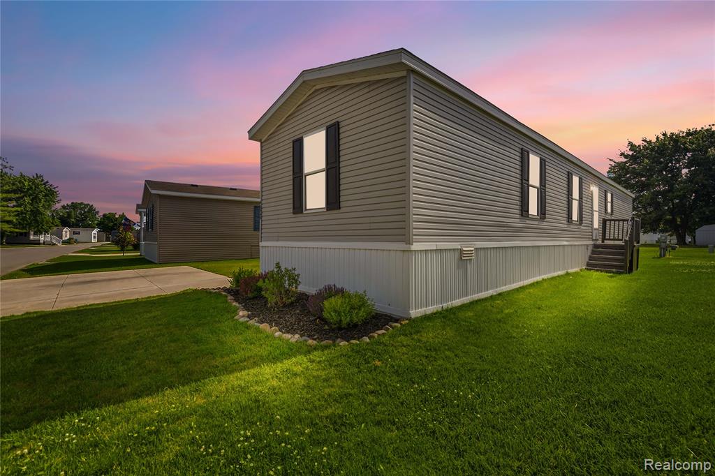 46545 Le Grande Boulevard Property Photo 1