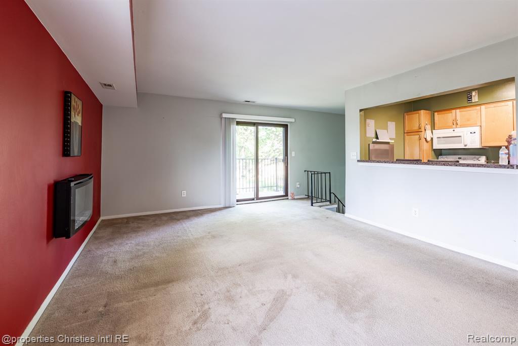41678 Bedford Drive Property Photo 12
