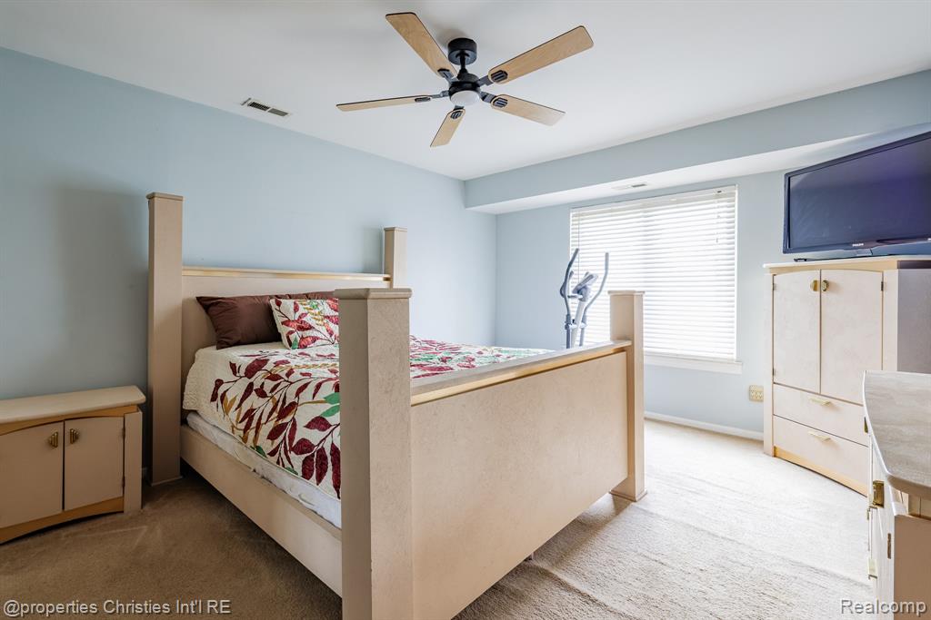 41678 Bedford Drive Property Photo 21