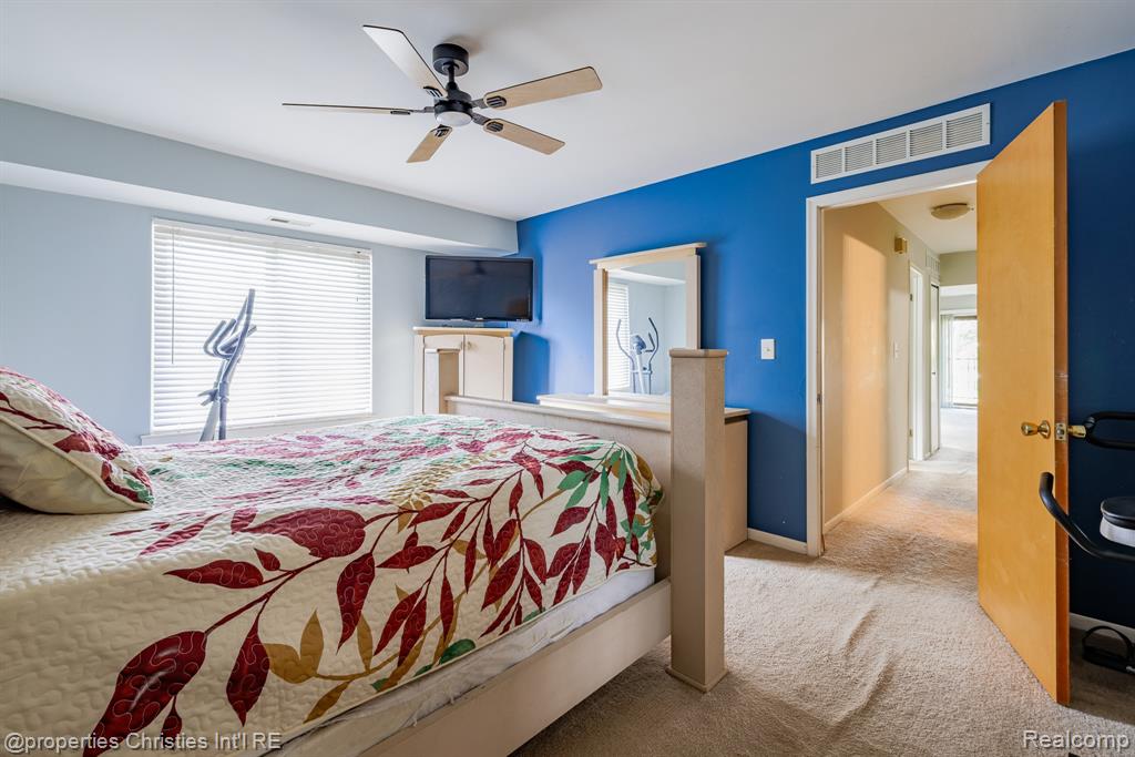 41678 Bedford Drive Property Photo 22