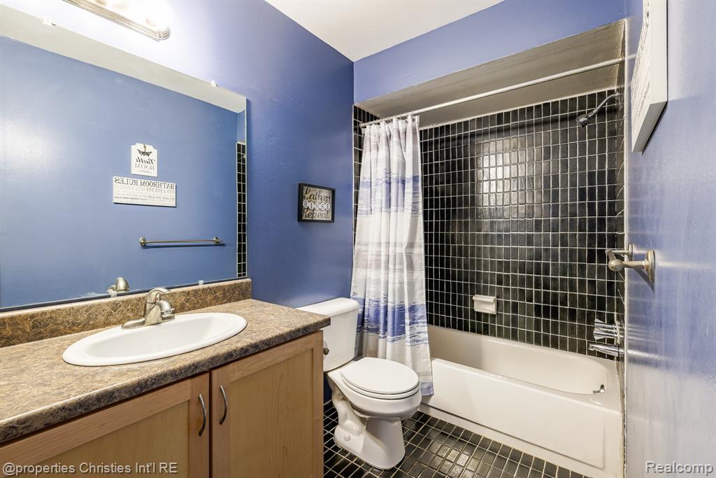 41678 Bedford Drive Property Photo 25