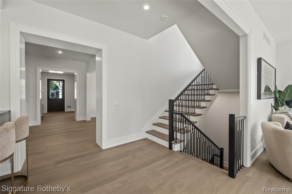 1120 Lyonhurst Street Property Photo 18