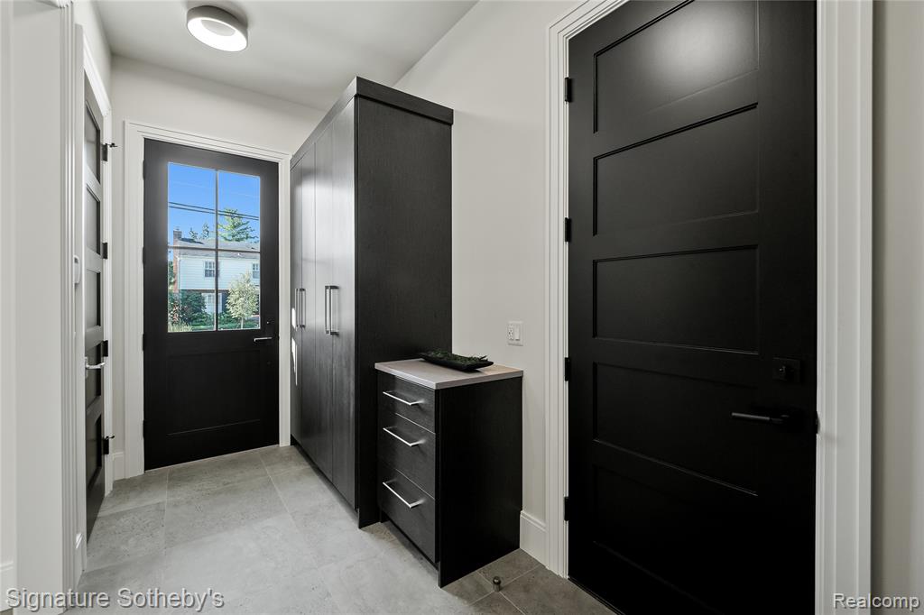 1120 Lyonhurst Street Property Photo 42