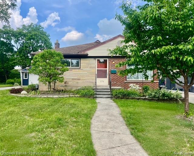 574 Auburn Street Property Photo 1