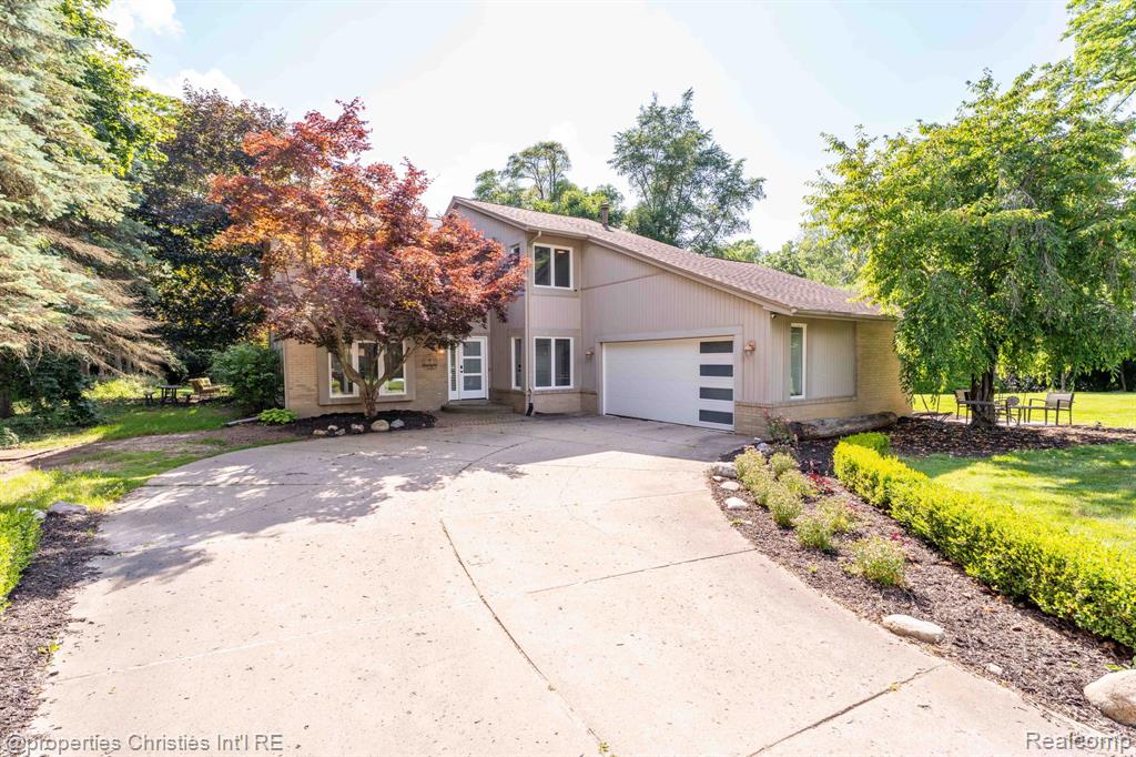 2766 Acorn Road