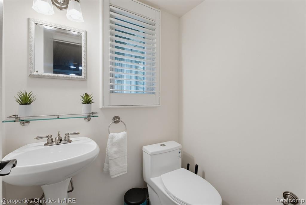 2766 Acorn Road Property Photo 15