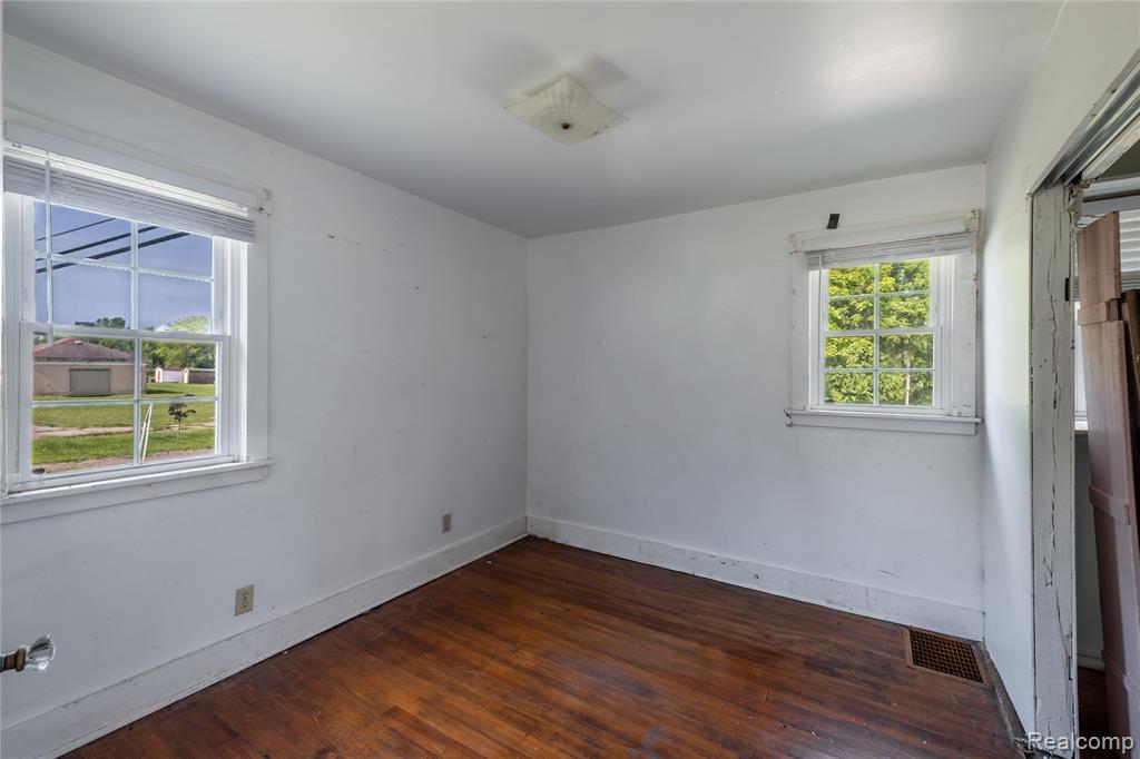 360 S State Road Property Photo 7