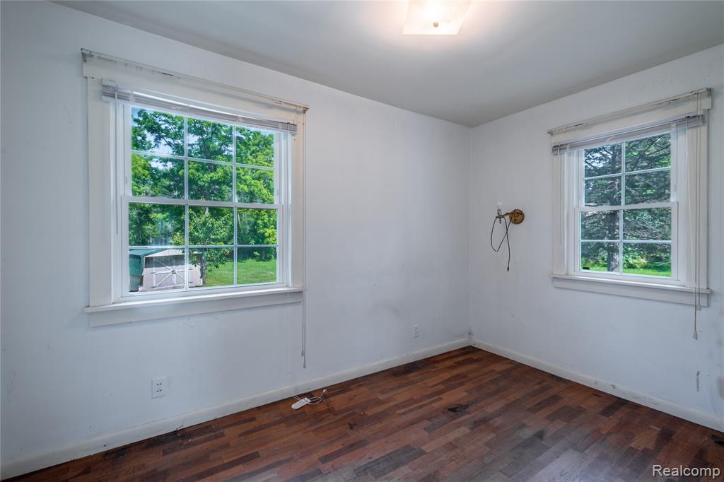 360 S State Road Property Photo 11