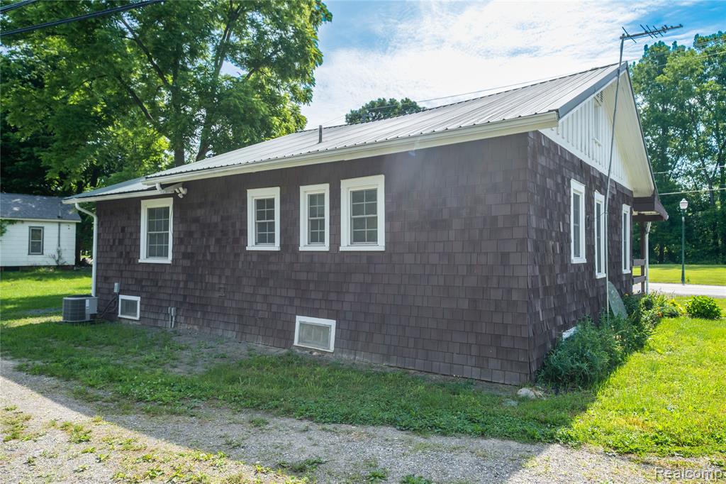 360 S State Road Property Photo 15