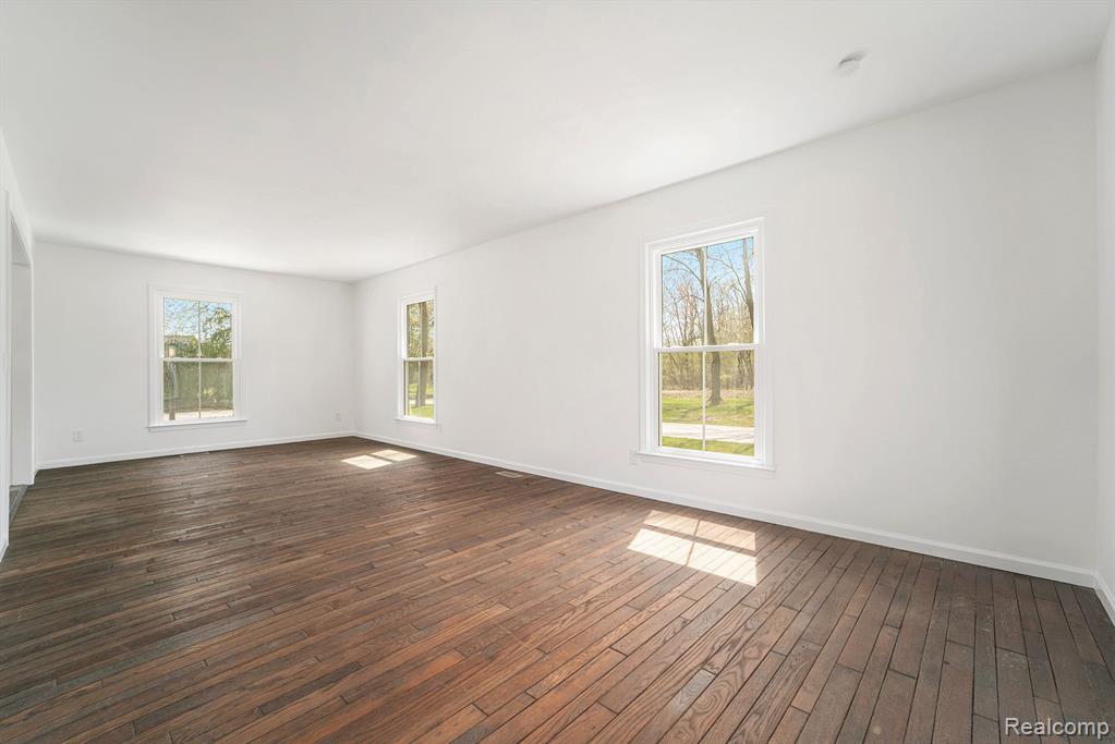 26914 Pebblestone Street Property Photo 5