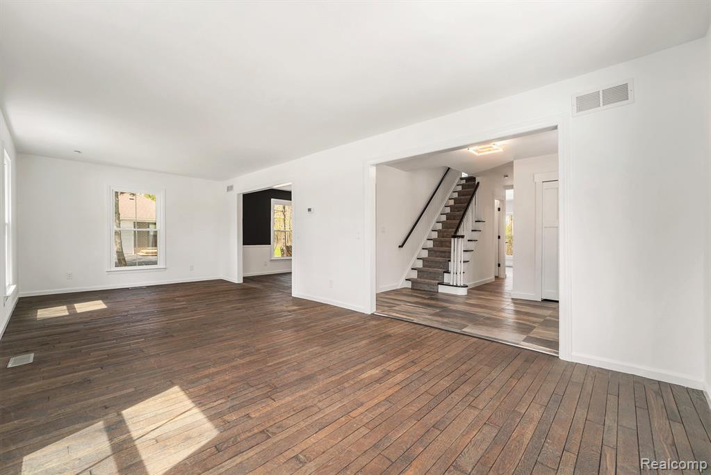 26914 Pebblestone Street Property Photo 6