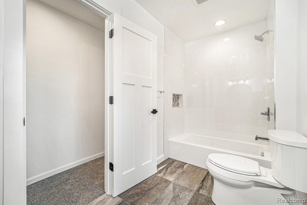26914 Pebblestone Street Property Photo 21