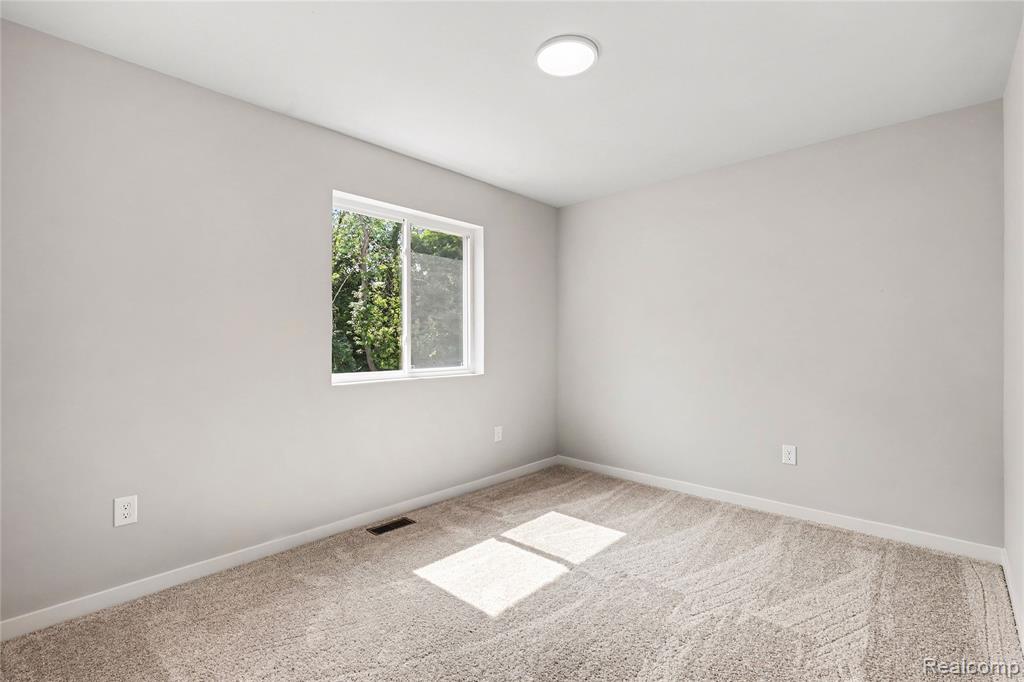 749 Lone Oak Way Property Photo 12