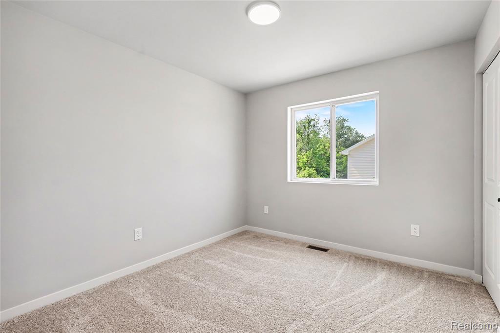 749 Lone Oak Way Property Photo 13