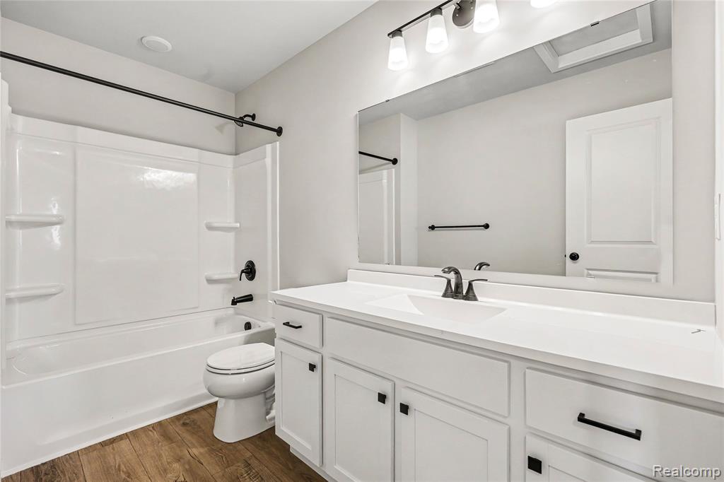 749 Lone Oak Way Property Photo 14