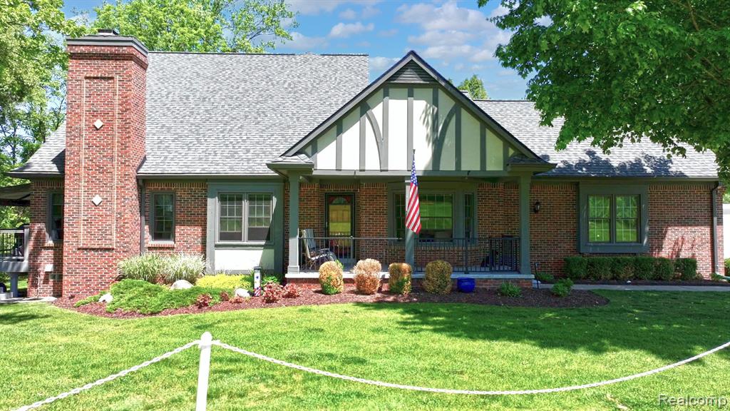 156 Sandhills Lane Property Photo 2