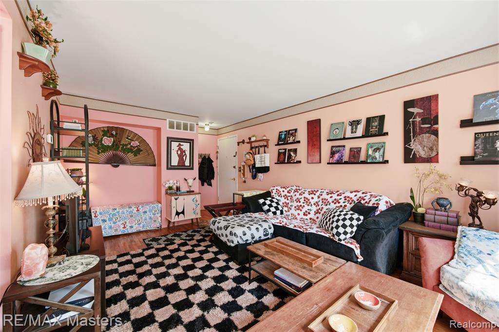 29606 Hoover Road Property Photo 7
