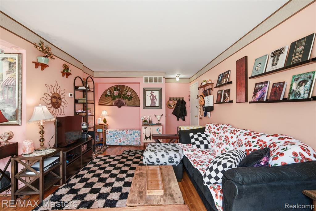 29606 Hoover Road Property Photo 8