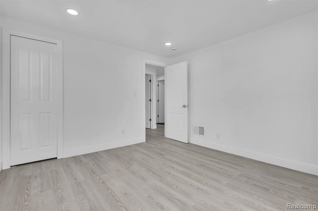 12796 Cherrylawn Street Property Photo 21